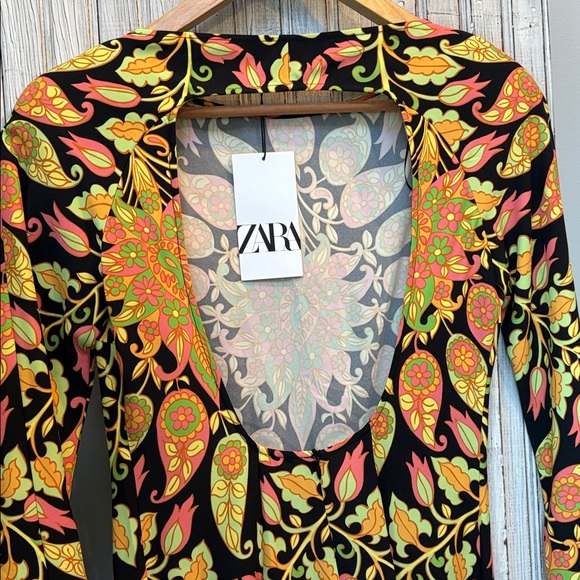 Zara Black and Orange Floral Dress Flare Sleeves Open Back Size XS NWT - Picture 9 of 10
